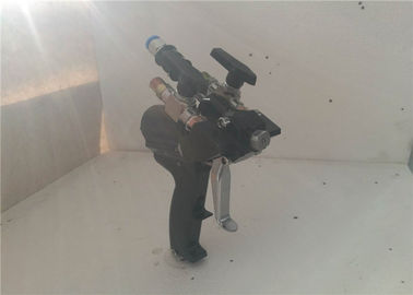 中国 容易な処理の二重吹き付け器、空気とのウレタン フォーム銃の自浄式 サプライヤー
